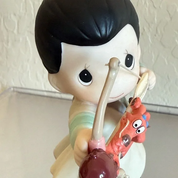 Precious Moments Disney Mulan & Mushu You Keep Me On Target 202032 (SB1505) - Picture 10 of 15